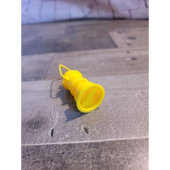 Yellow lantern camping doll accessory - Picture 4 of 4